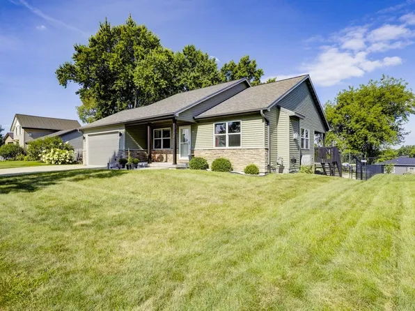 640 N Main St, Fall River, WI 53932