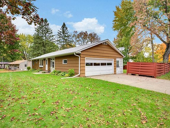 3rd image of 2651 Martin Way