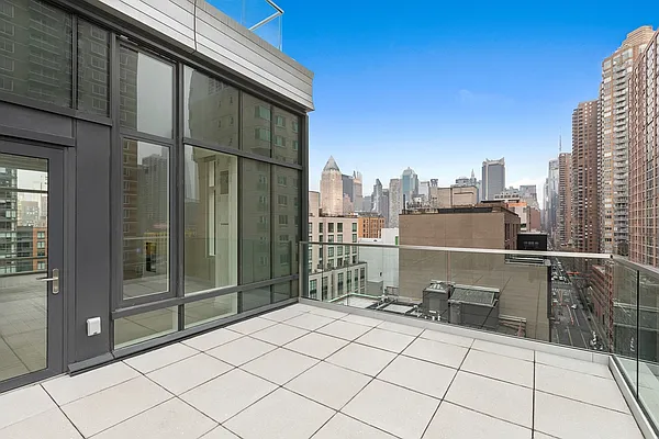 Rented by The Moinian Group | media 11