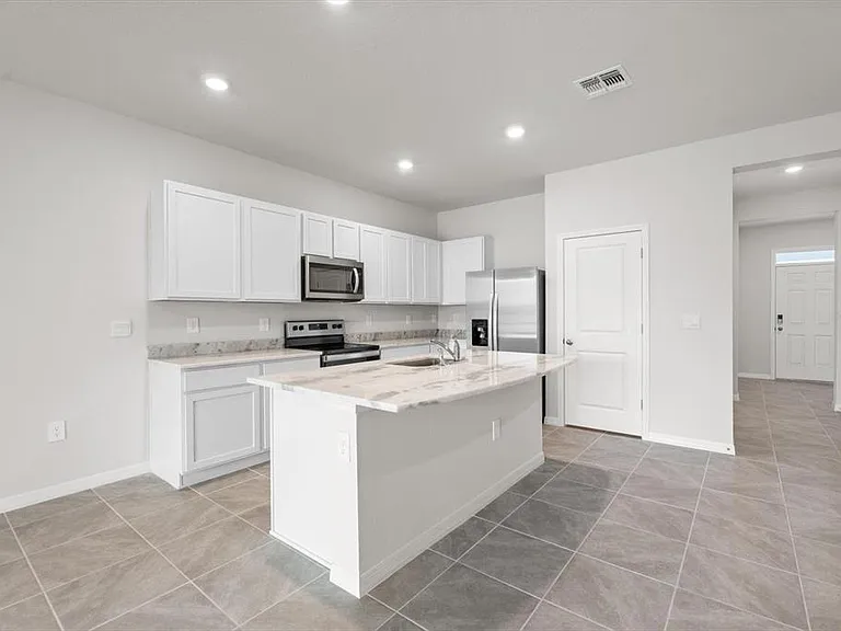 17709 Crescent Moon Loop — Photo 23
