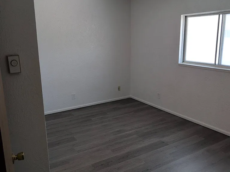 340 Moonlite Dr — Photo 7