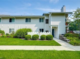 8970 Portage Pointe Dr APT C, Streetsboro, OH 44241