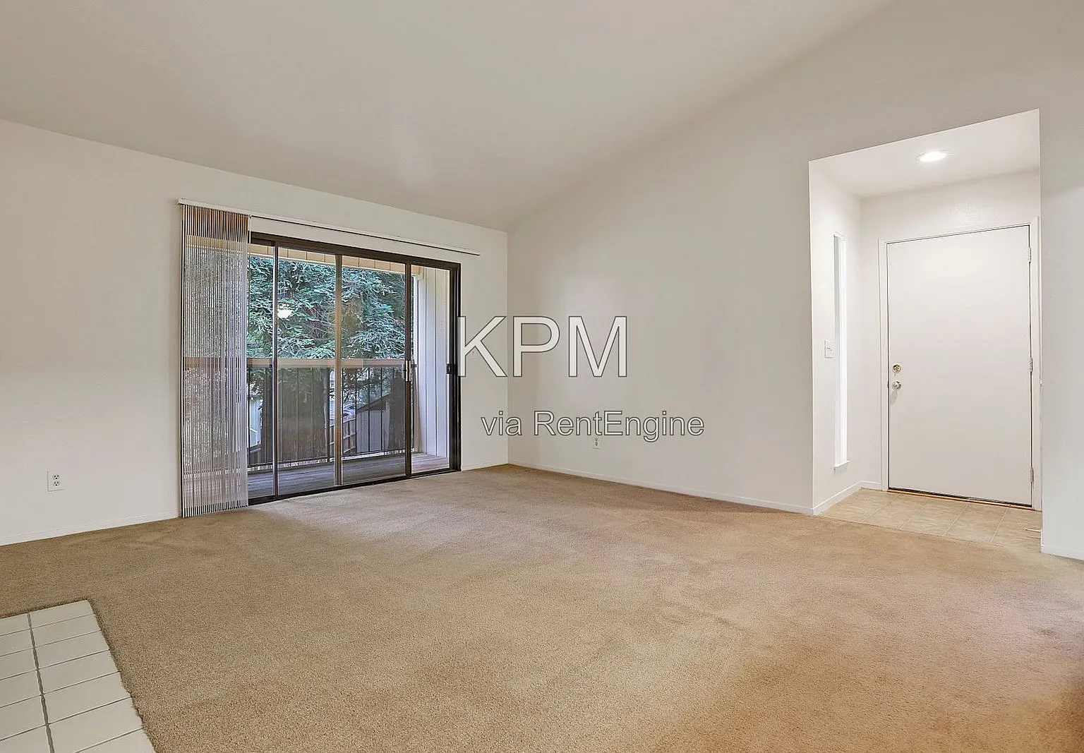 Stamford Court Apartments — Photo 4