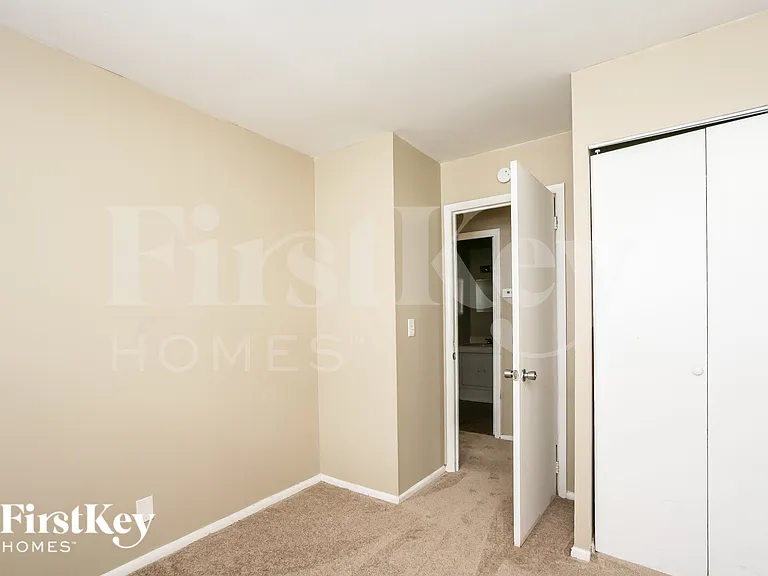 8738 Montery Rd — Photo 15