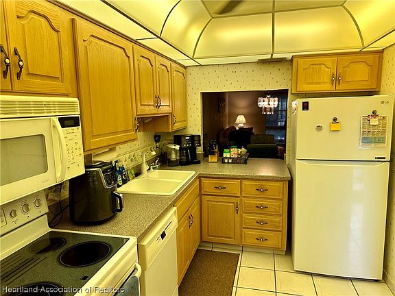 4th image of 1151 Carlton Ct APT 205