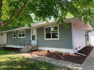 275 Gray Ave, Waukee, IA 50263