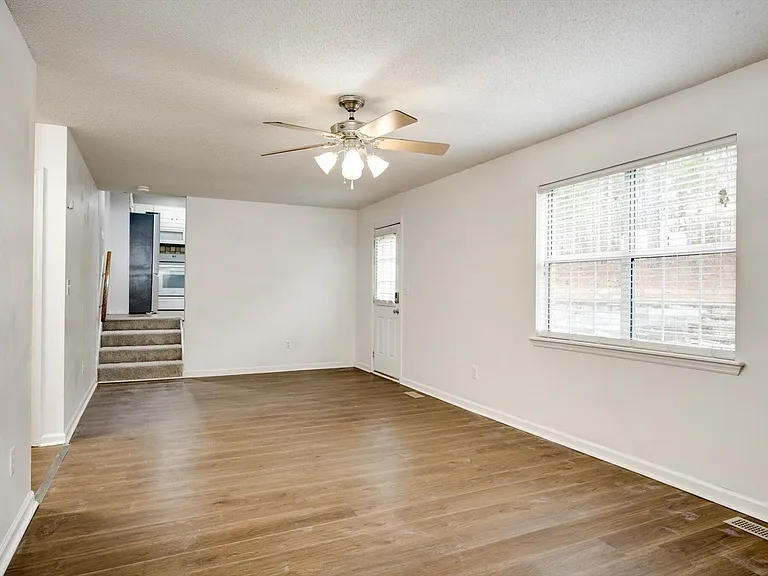 2508 Sand Ridge Ct — Photo 16