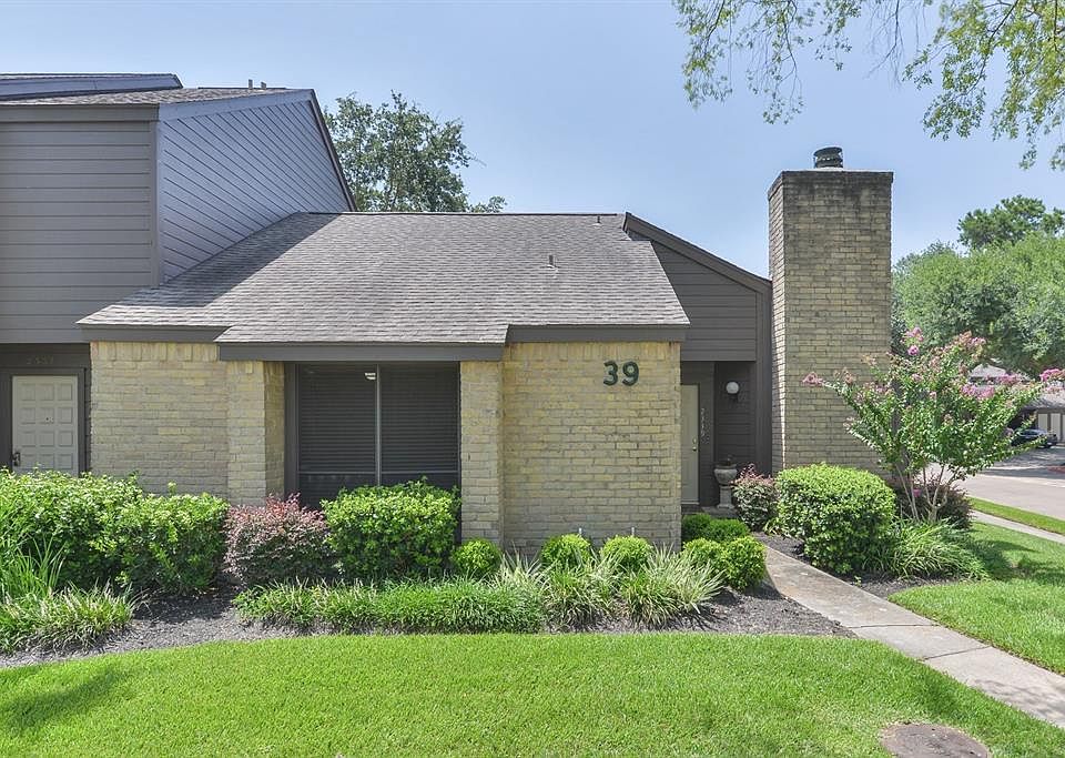 1st image of 2339 Broadlawn Dr