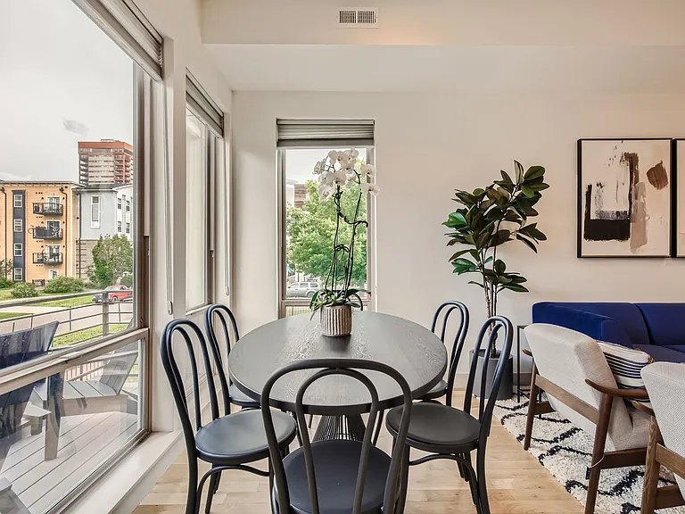 2407 Court Pl — Photo 5