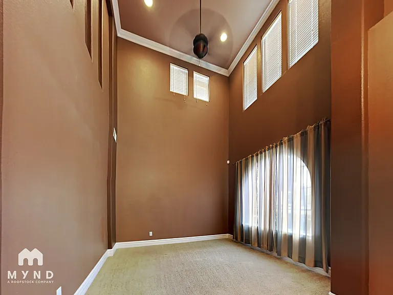 9351 Palmerson Dr — Photo 10