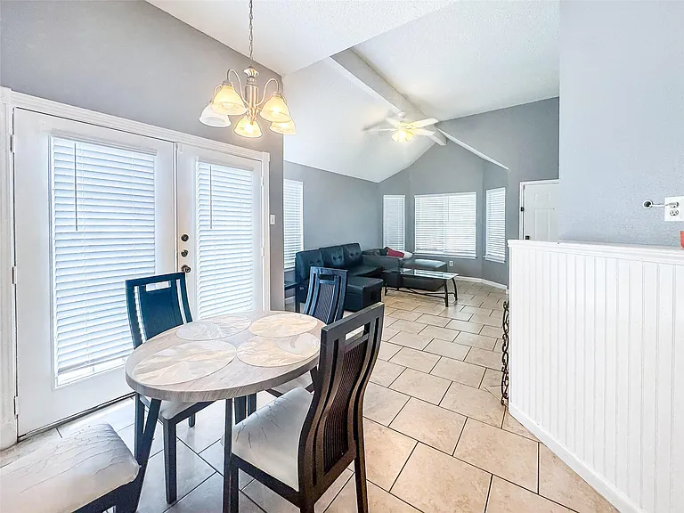 18579 N Lyford Dr — Photo 9