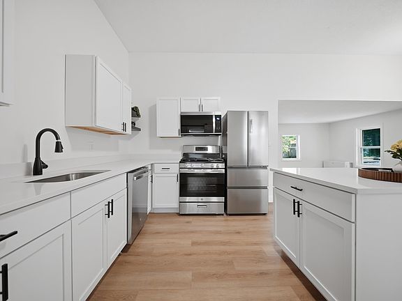 4th image of 11 Ash Street