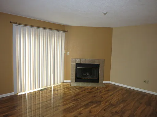 4233 Hunting Meadows Cir — Photo 6