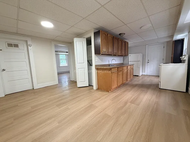 919 Clay Ave — Photo 9