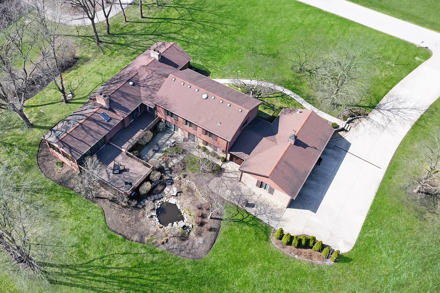 21273 W Brandon Rd photo 1
