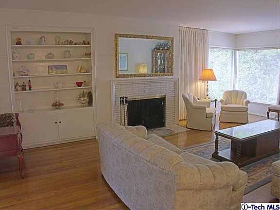 3rd image of 1676 E Mendocino St