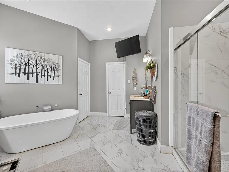 3409 Waterbury Ct — Photo 18