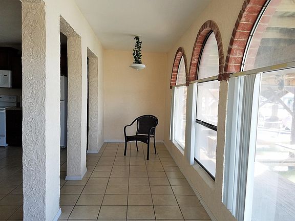 3rd image of 1319 Harbor Island Dr #F