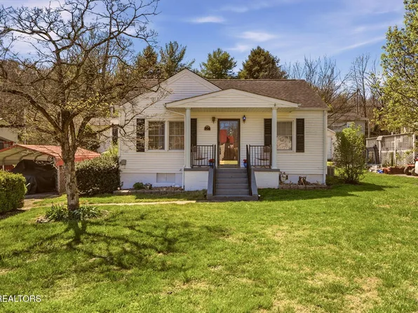 906 Riverview Dr, La Follette, TN 37766