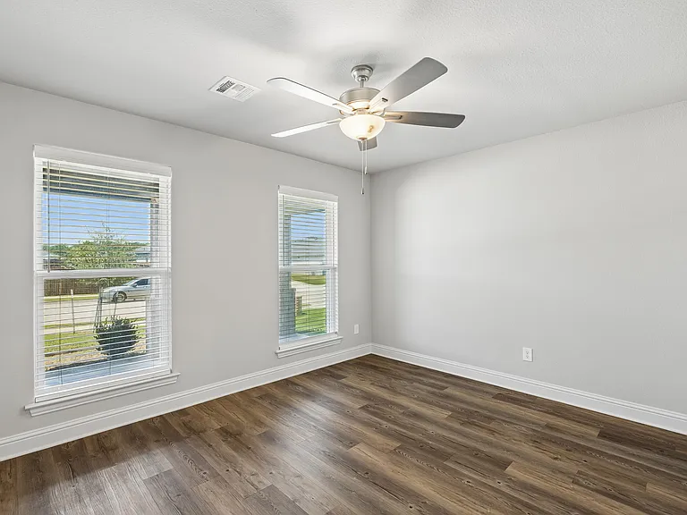 2907 Tulip Dr — Photo 19