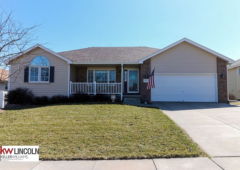 1st image of 7927 Yellow Knife Dr