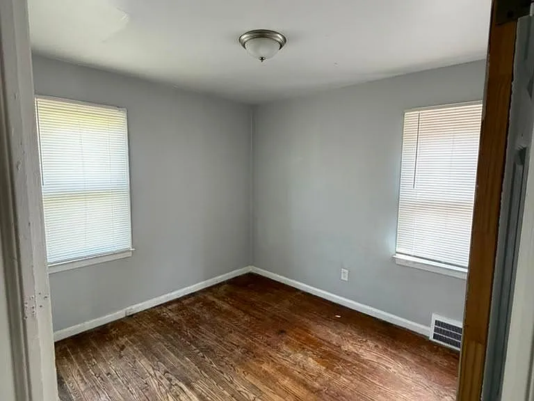 9406 Sorrento St — Photo 6