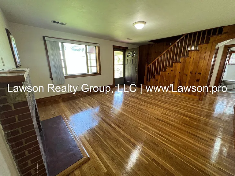 3119 King St NE — Photo 7