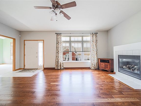 5th image of 201 Greenbriar Ln