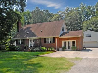 381 Forest Rd, Chesapeake, VA 23322