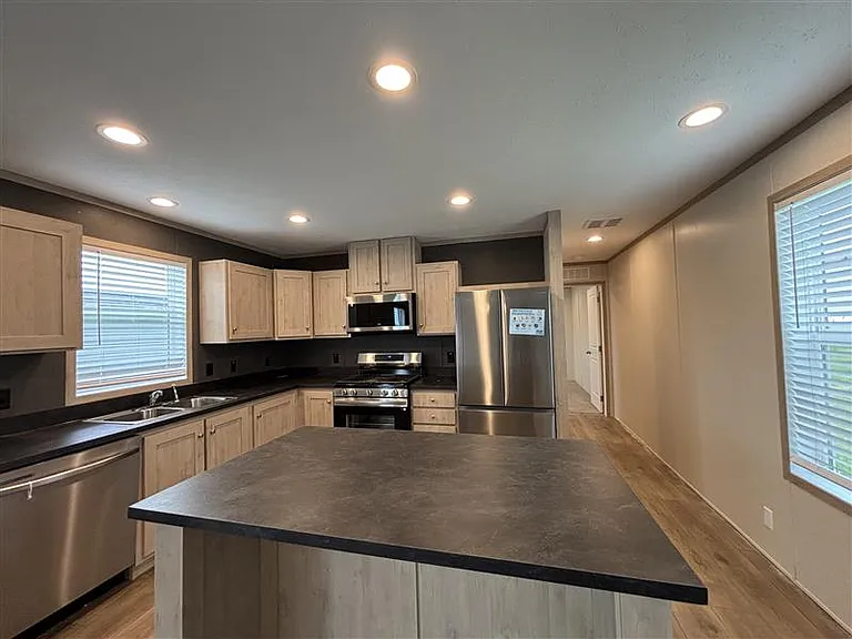31 Grant Ave #GR31 — Photo 1