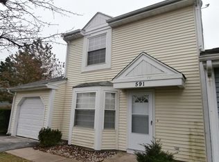 591 Pleasant Pl, Island Lake, IL 60042