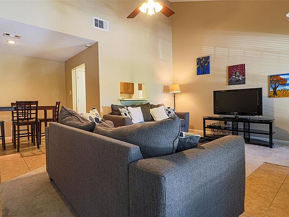 4th image of 1100 Augusta Dr APT 78