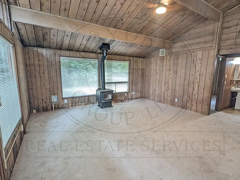 11185 SW Hall Blvd — Photo 8