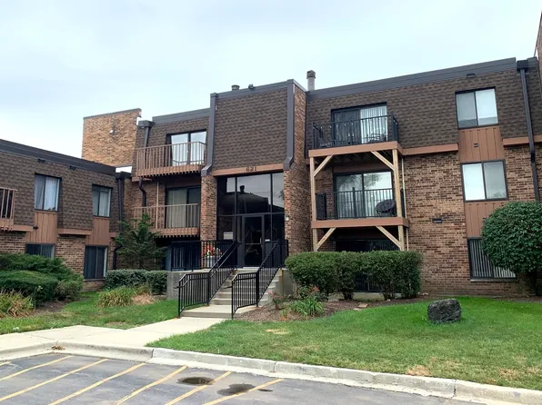621 Tralee Ct APT 3A, Schaumburg, IL 60193
