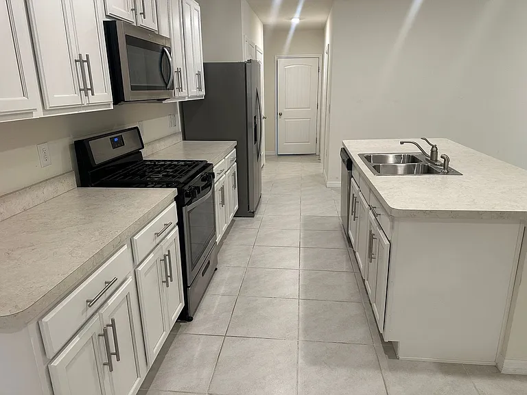 20043 Royal Tern Ct — Photo 4