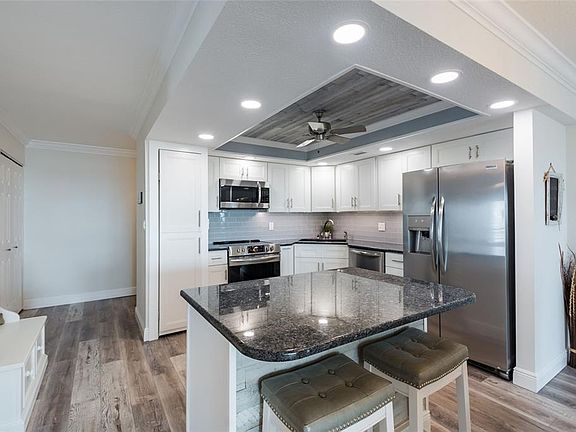 5th image of 855 Bayway Blvd APT 507