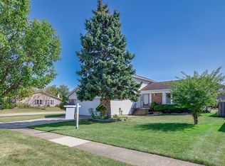 163 Mill Pond Dr, Glendale Heights, IL