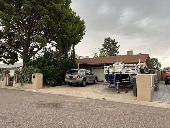 2nd image of 1835 W Oraibi Dr