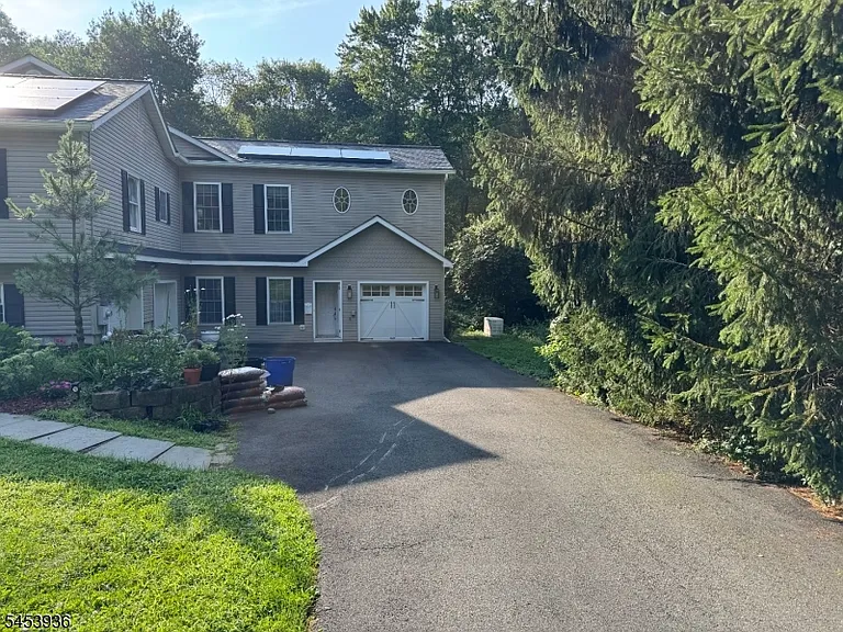 32 Woodland Dr — Photo 4