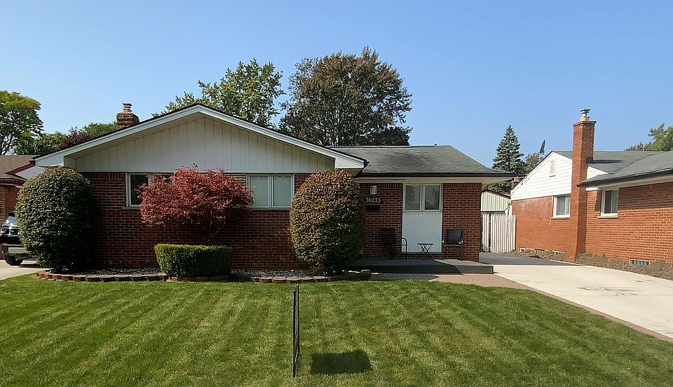 1st image of 30233 Blossom St