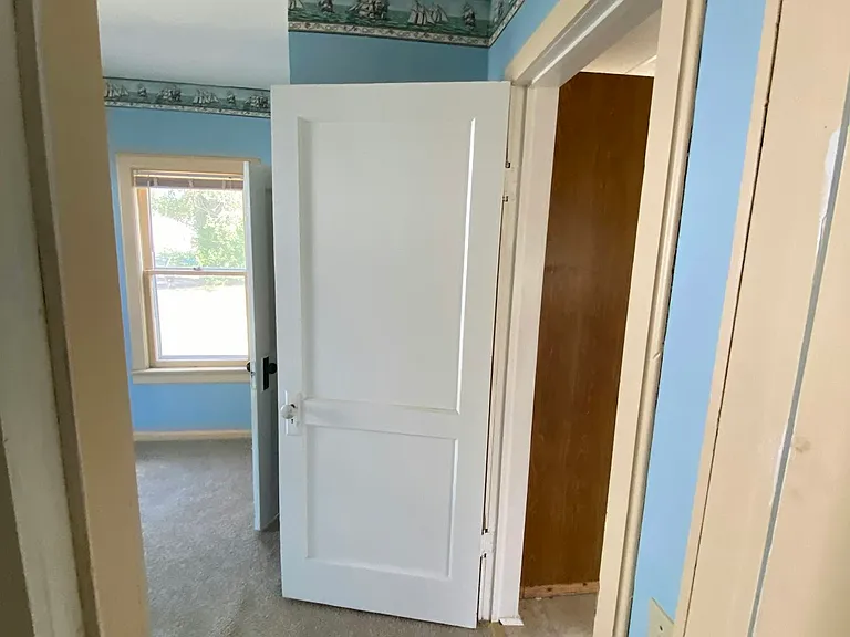 205 S Kansas St — Photo 10