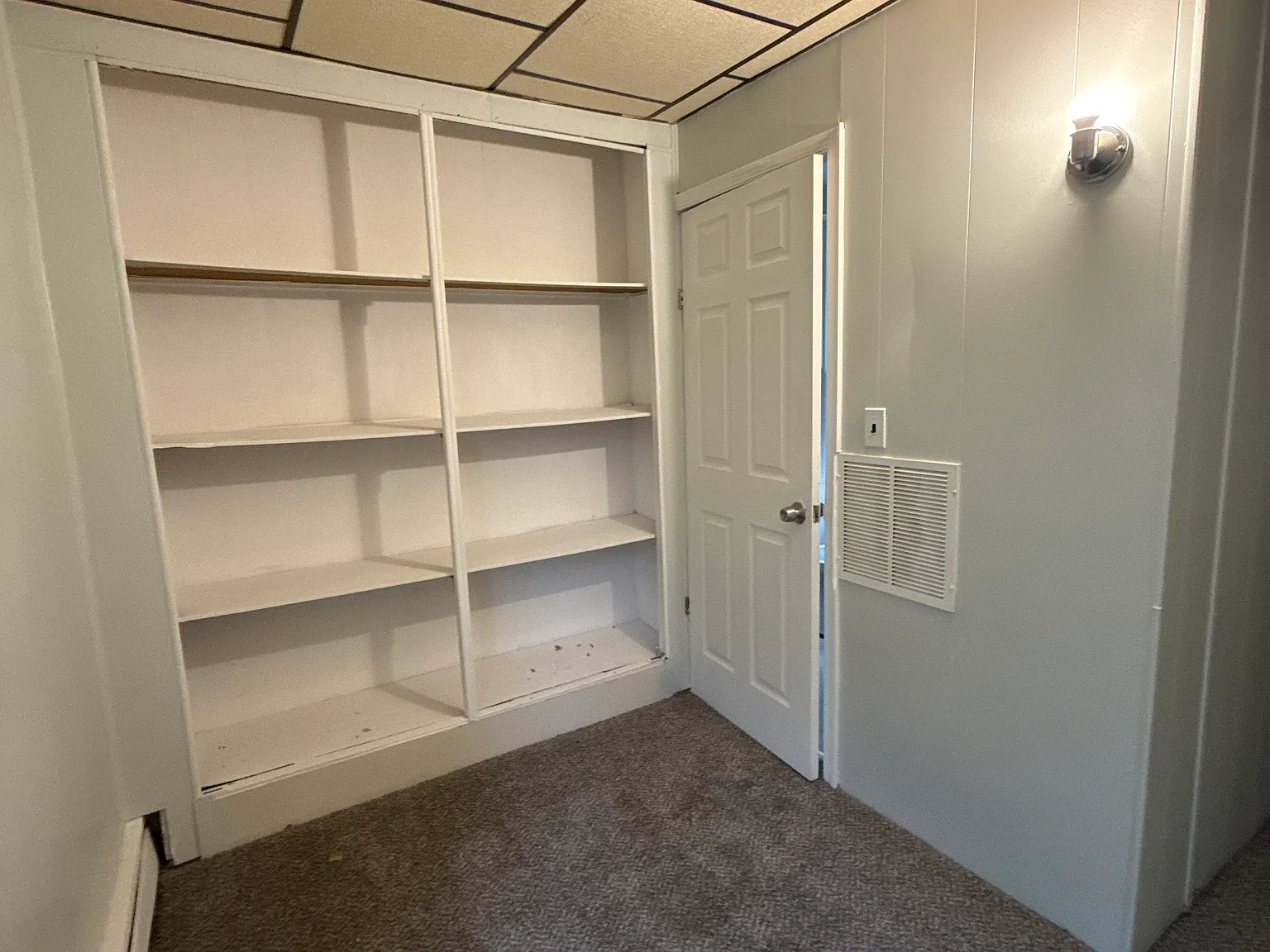 3 bed, 1300 sqft, $1,300 — Photo 4