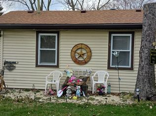 4703 E Maple St, Newport, MI 48166