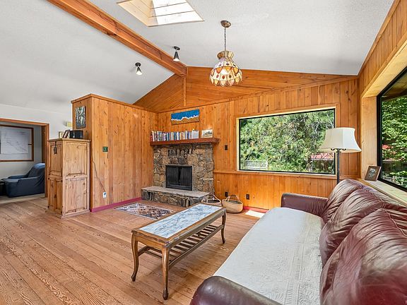 4th image of 9900 Greenhill Rd