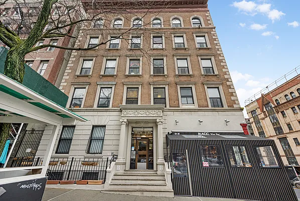 Rented by Compass | media 25