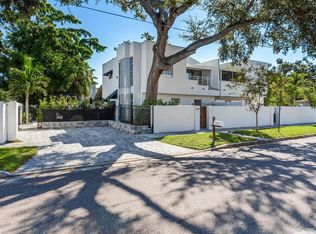 3219 W San Juan St APT B, Tampa, FL 33629