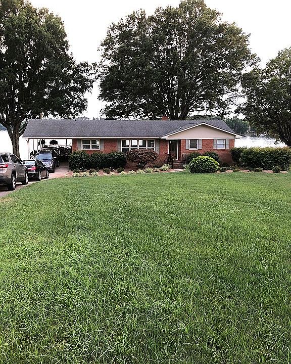 1st image of 148 Sandy Shore Dr