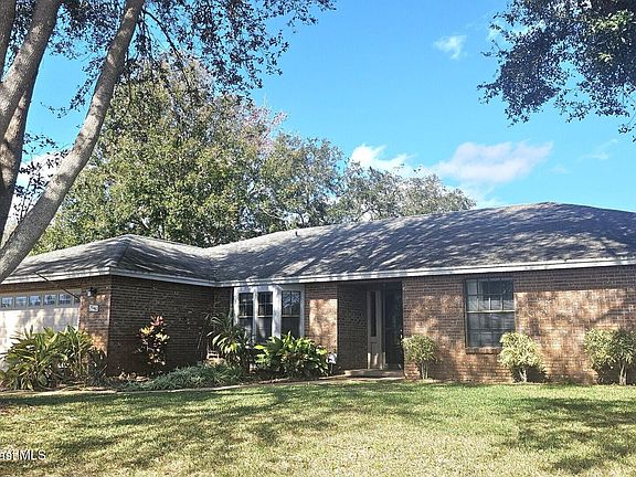 2nd image of 2940 Jacaranda Trl