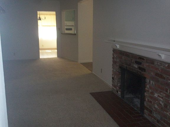 3rd image of 344 Taylor Dr