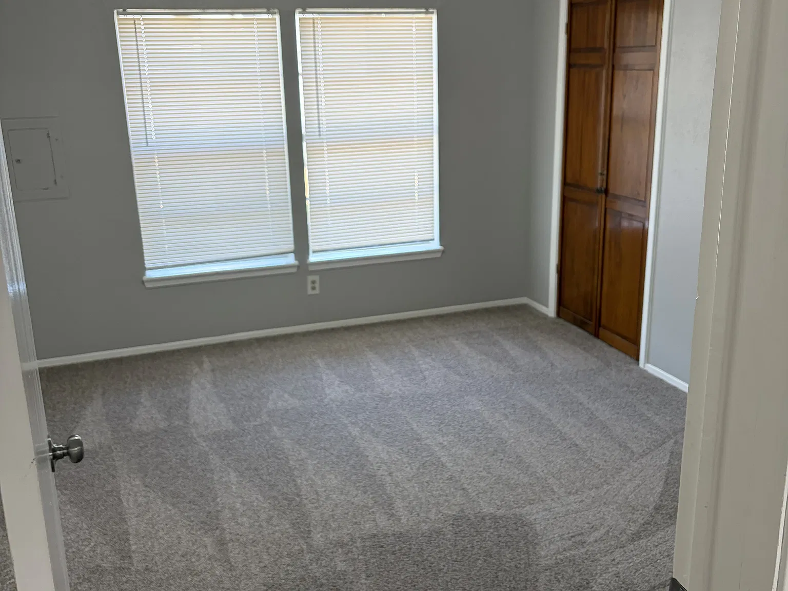 2 bed, 1100 sqft, $1,700 — Photo 3
